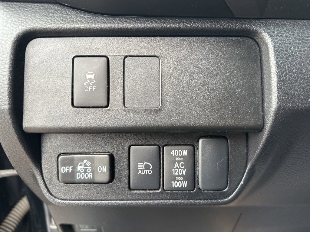 Used 2023 Toyota Tacoma TRD Off-Road AWD/4WD image 24