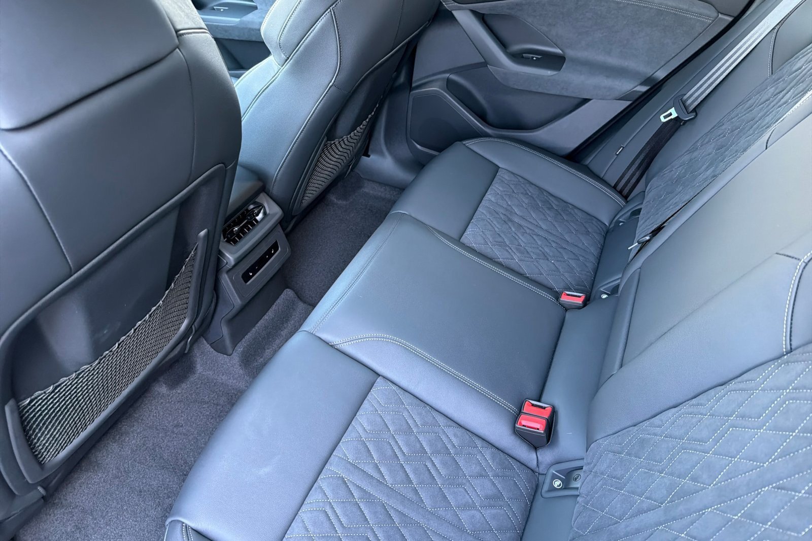 New 2027 Audi SQ6 e-tron Premium Plus AWD/4WD image 11