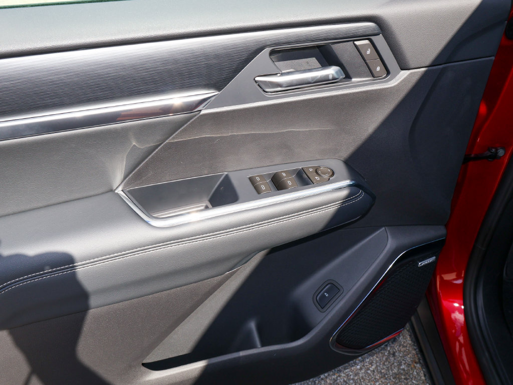 New 2027 GMC Acadia Elevation w/ Elevation Premium Package FWD image 9