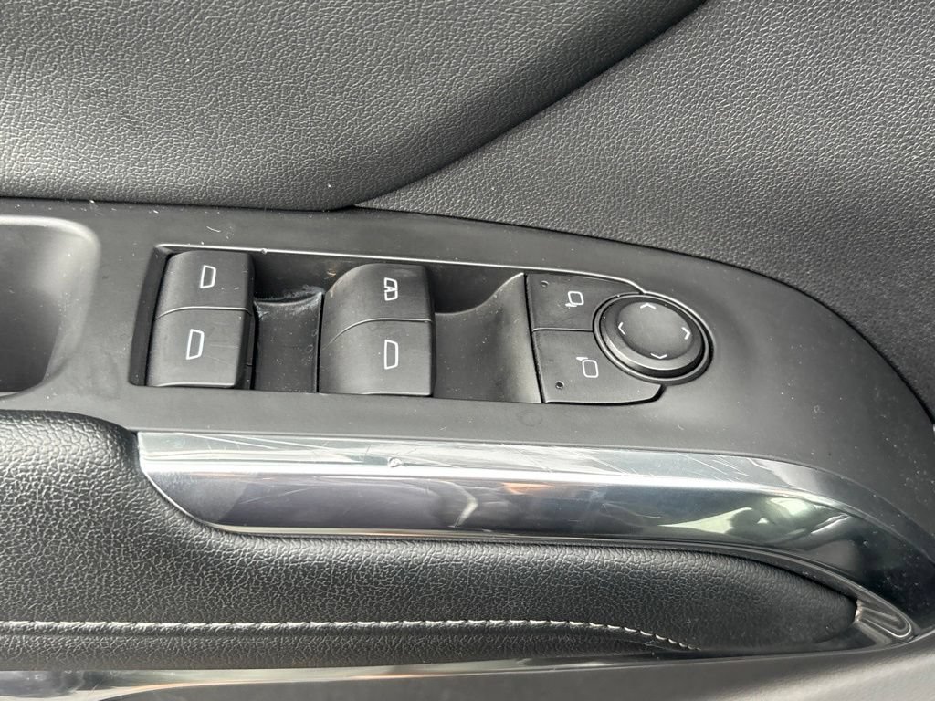 Used 2024 Chevrolet Traverse LT FWD image 8