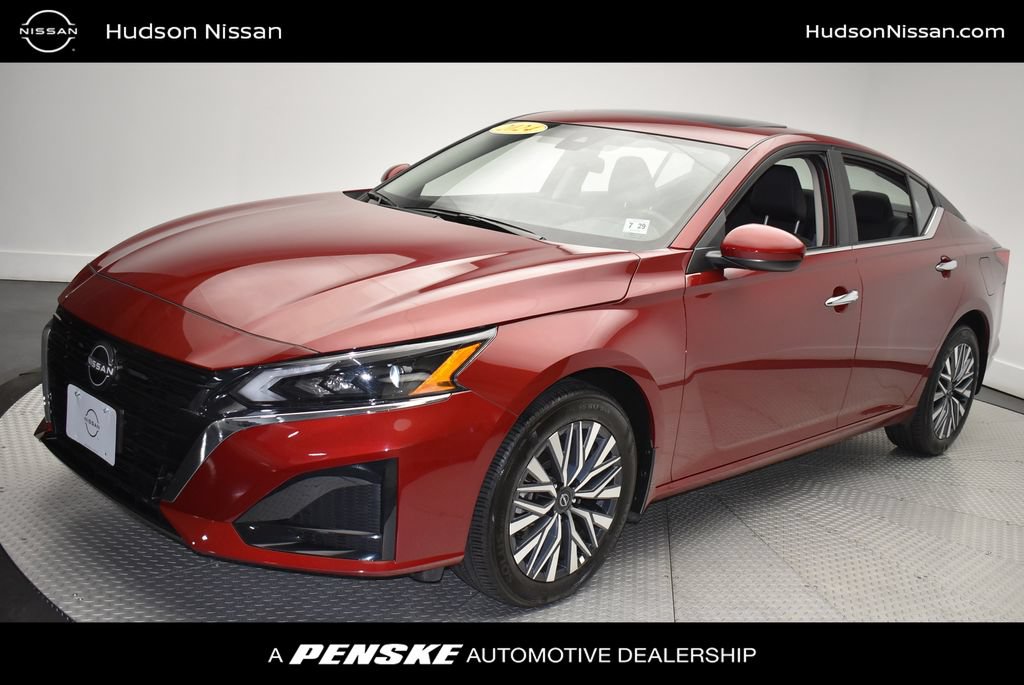 Used 2024 Nissan Altima 2.5 SV w/ SV Premium Package