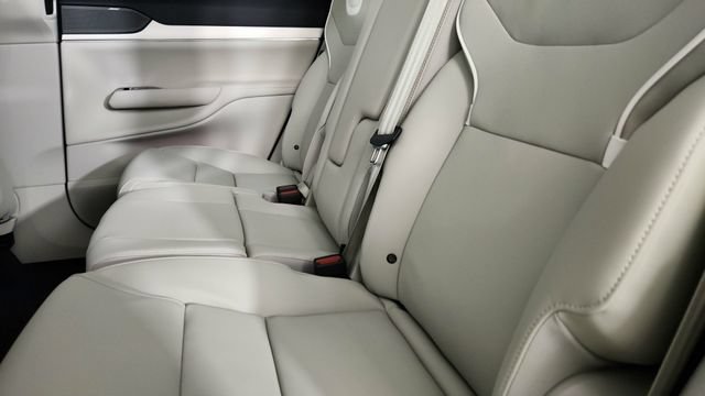 New 2026 Volvo EX90 Plus AWD/4WD image 28