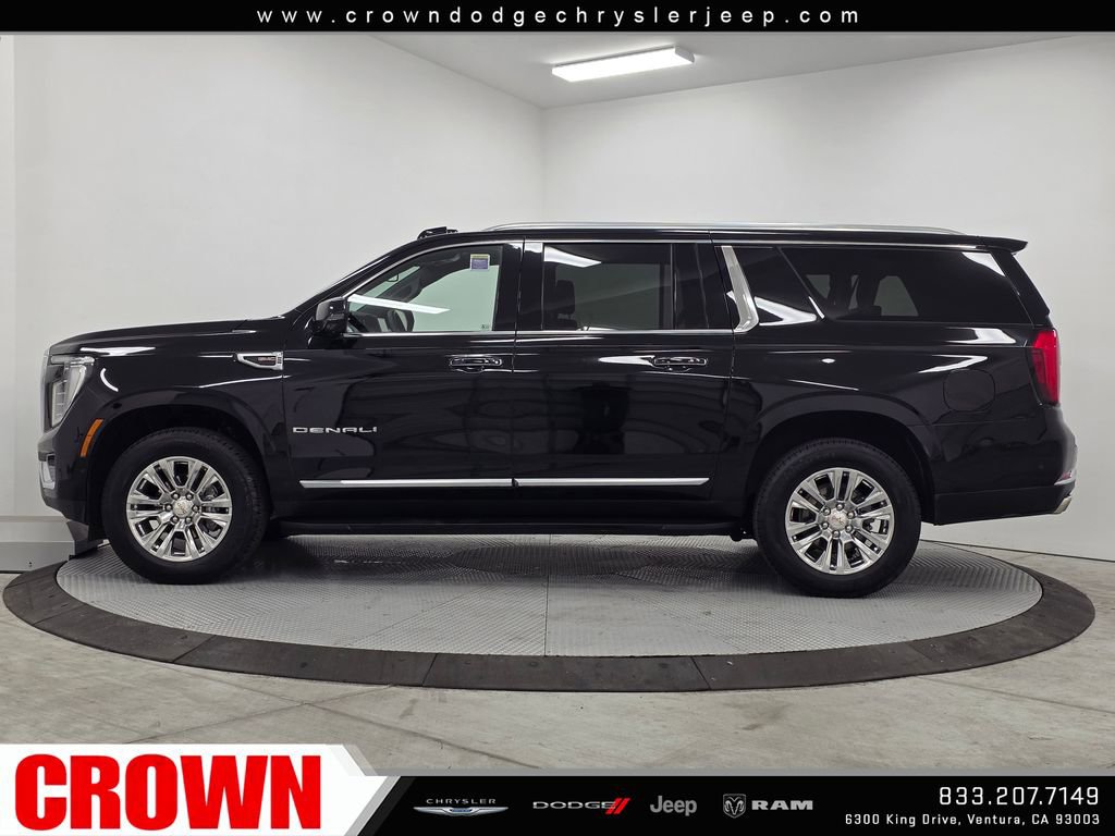 Used 2025 GMC Yukon XL Denali AWD/4WD image 4
