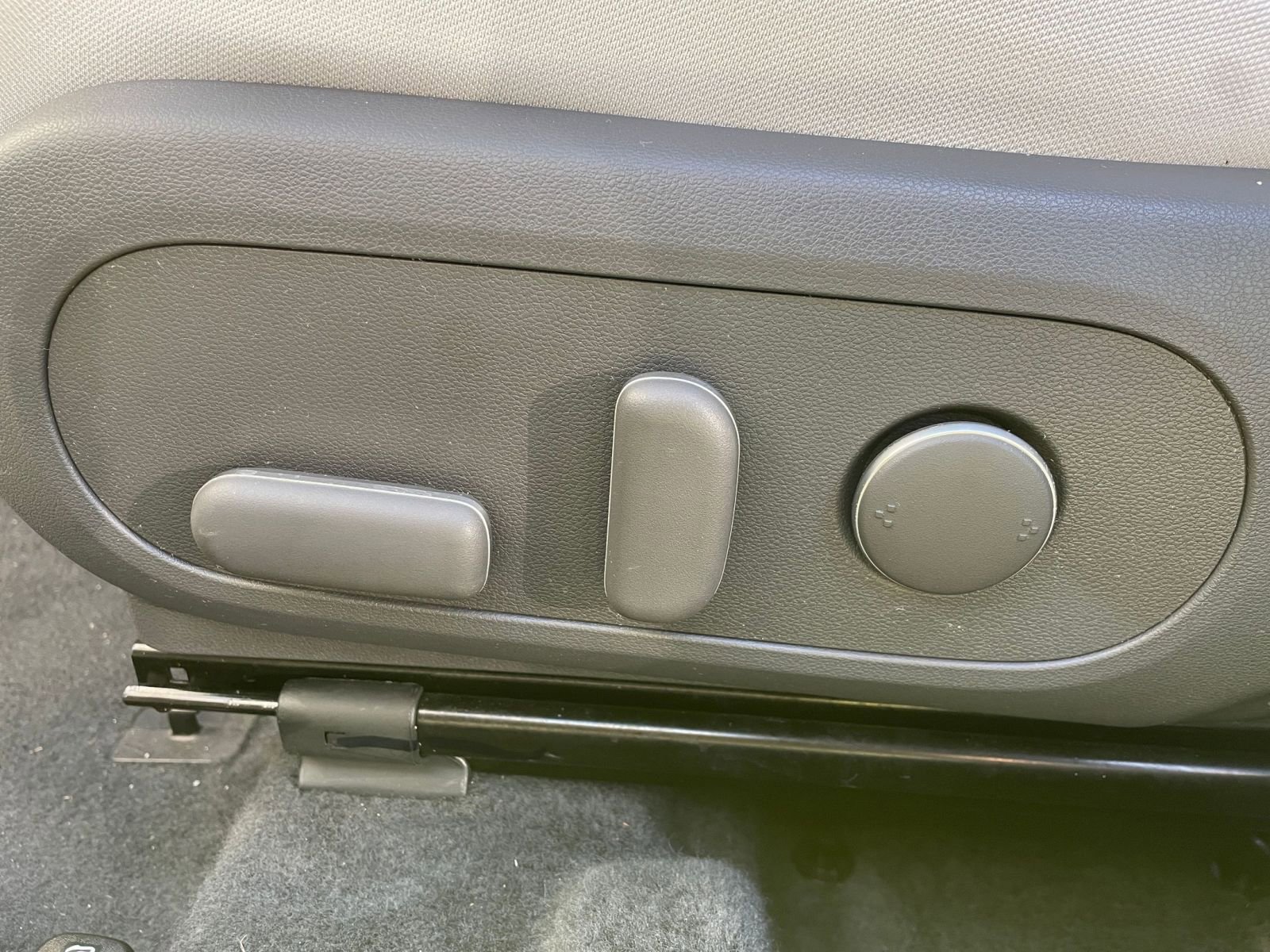 Used 2025 Hyundai Kona SEL image 23