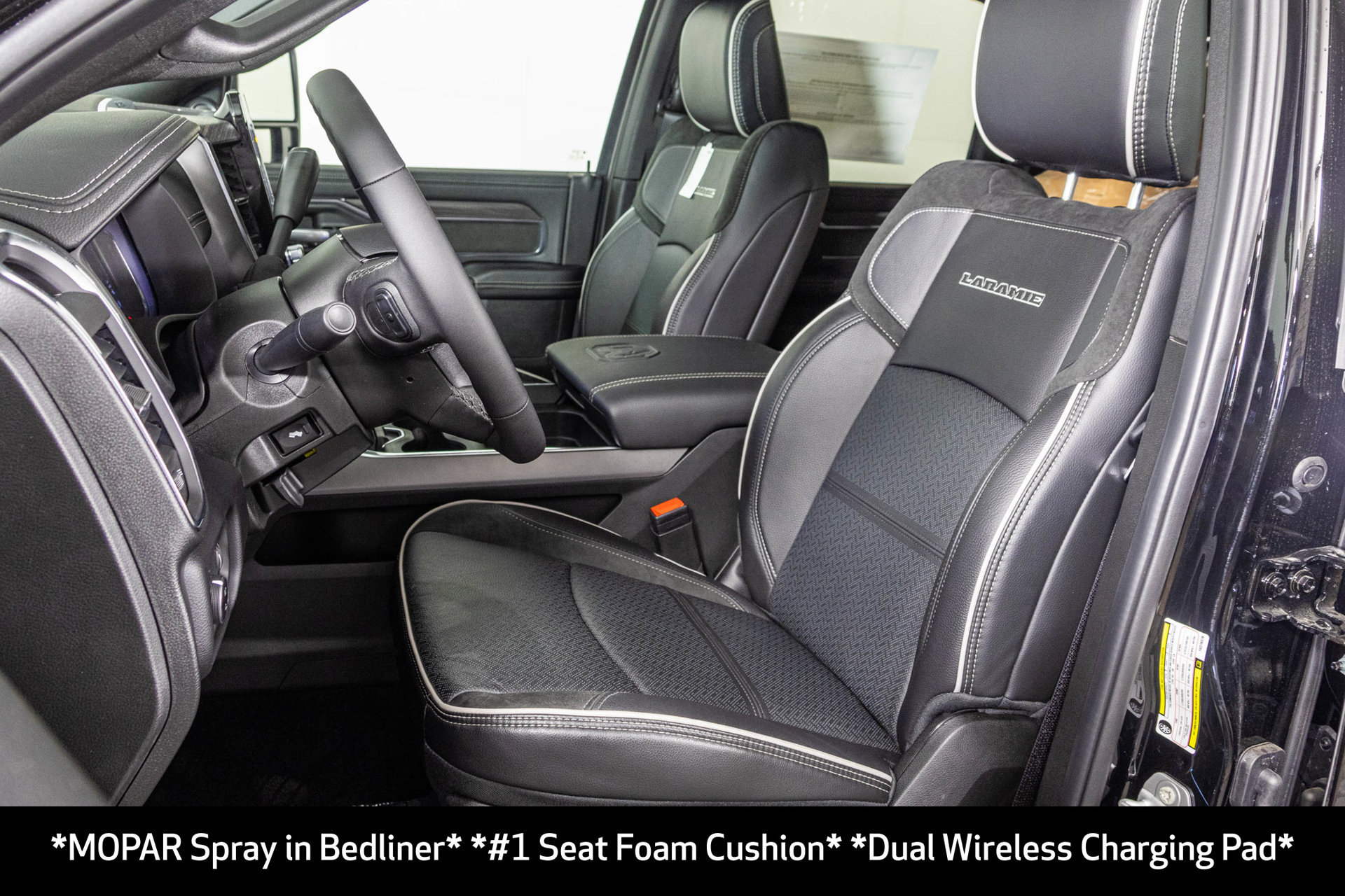 New 2026 RAM 3500 Laramie AWD/4WD image 29