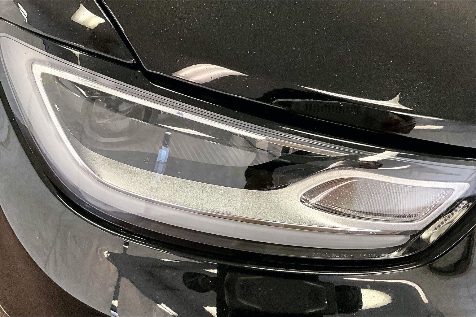 Used 2025 Chrysler Pacifica Select image 28