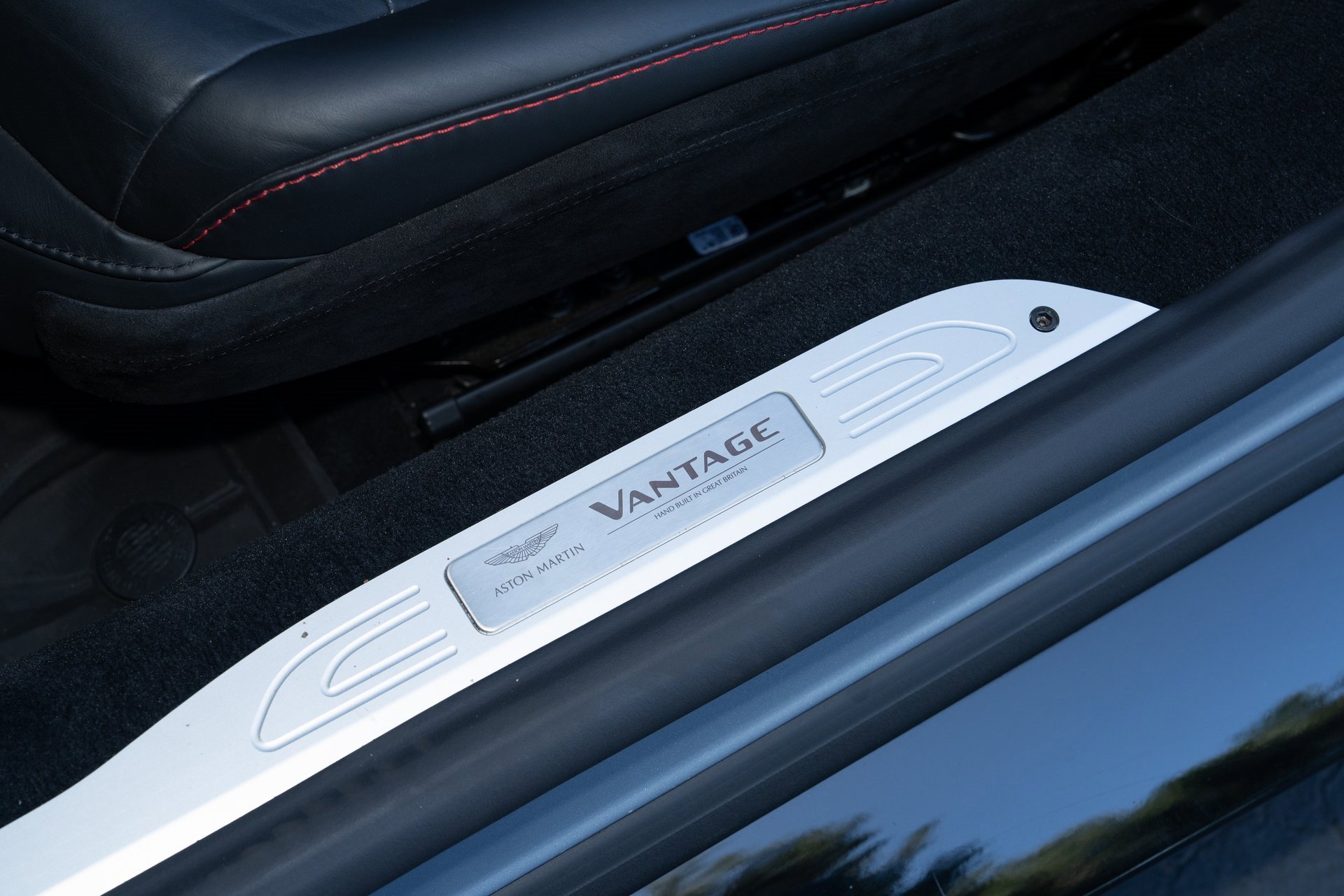 Used 2023 Aston Martin V8 Vantage Roadster image 20