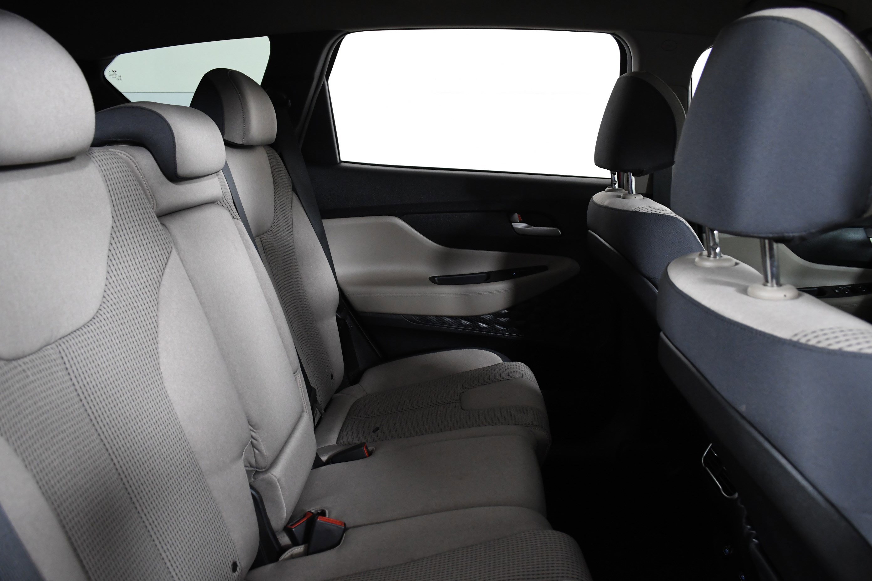 Used 2023 Hyundai Santa Fe SEL w/ Cargo Package image 24