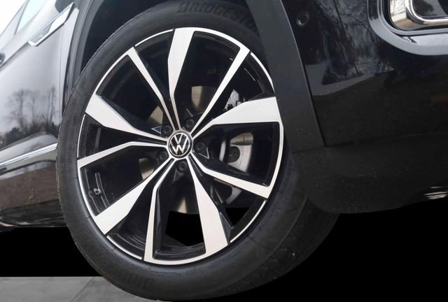 New 2026 Volkswagen Atlas SEL Premium R-Line image 3