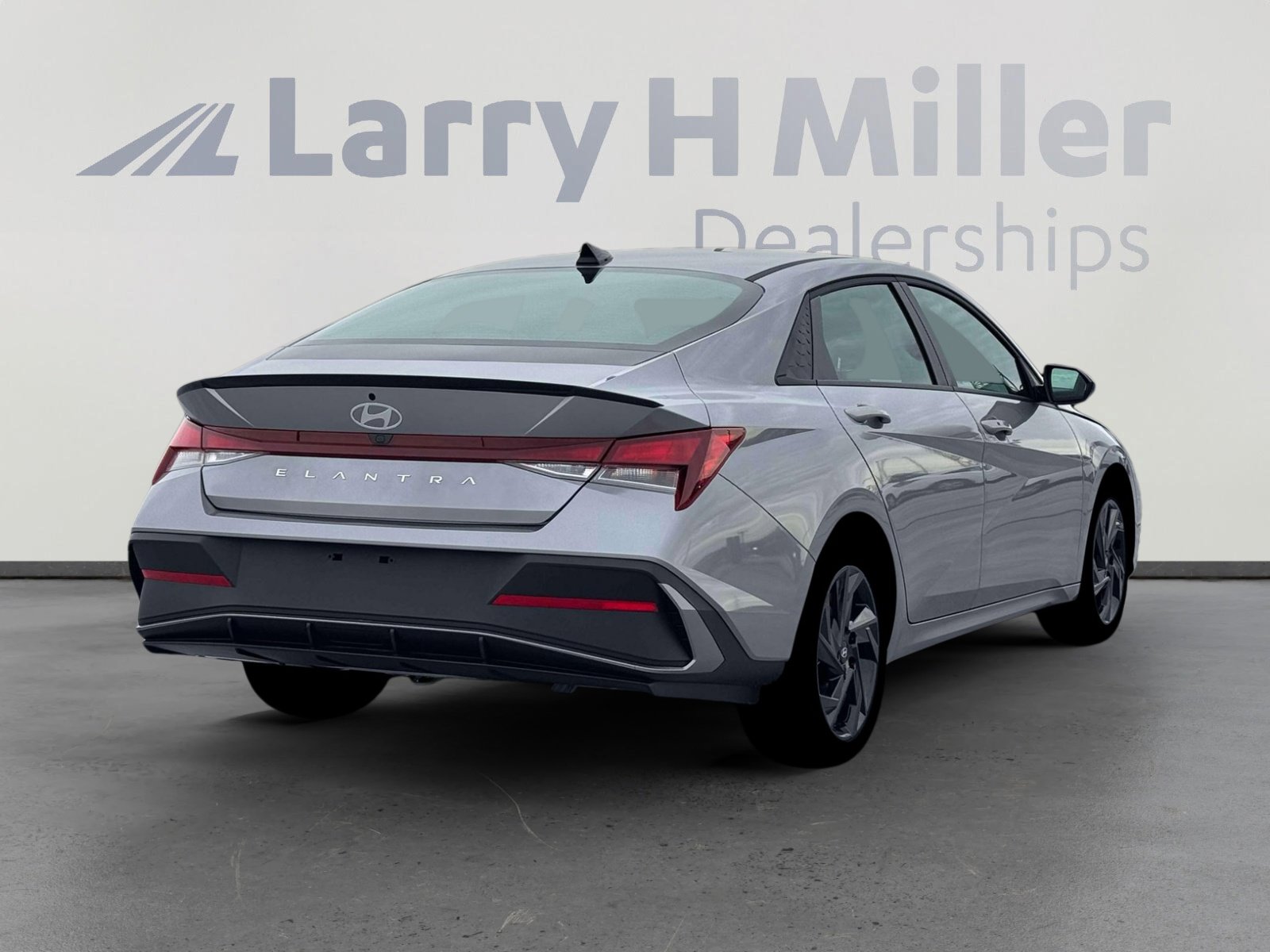 New 2026 Hyundai Elantra Sport image 7