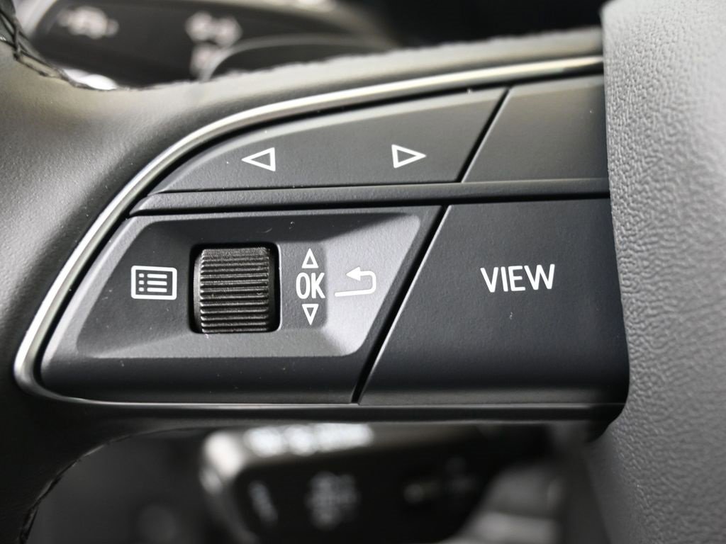 Certified 2025 Audi Q5 2.0T Premium w/ Convenience Plus Package image 24