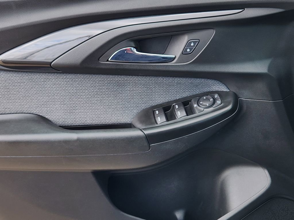 Used 2022 Chevrolet TrailBlazer LT w/ Convenience Package FWD image 30