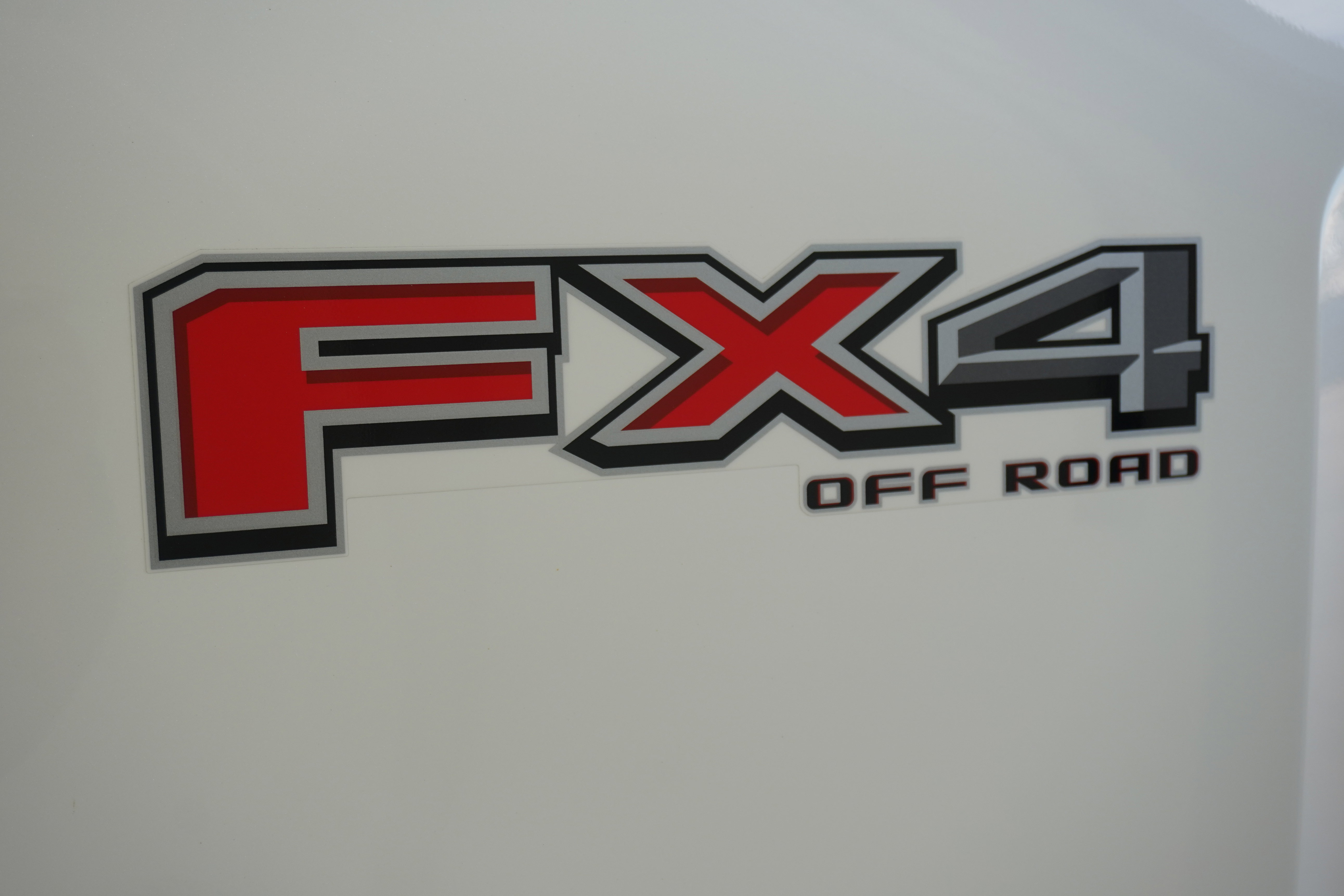 Used 2023 Ford F350 Lariat w/ Chrome Package image 9