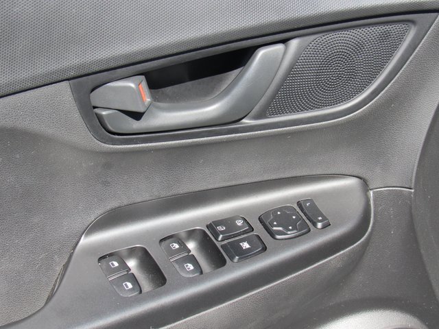 Used 2021 Hyundai Kona SEL image 12