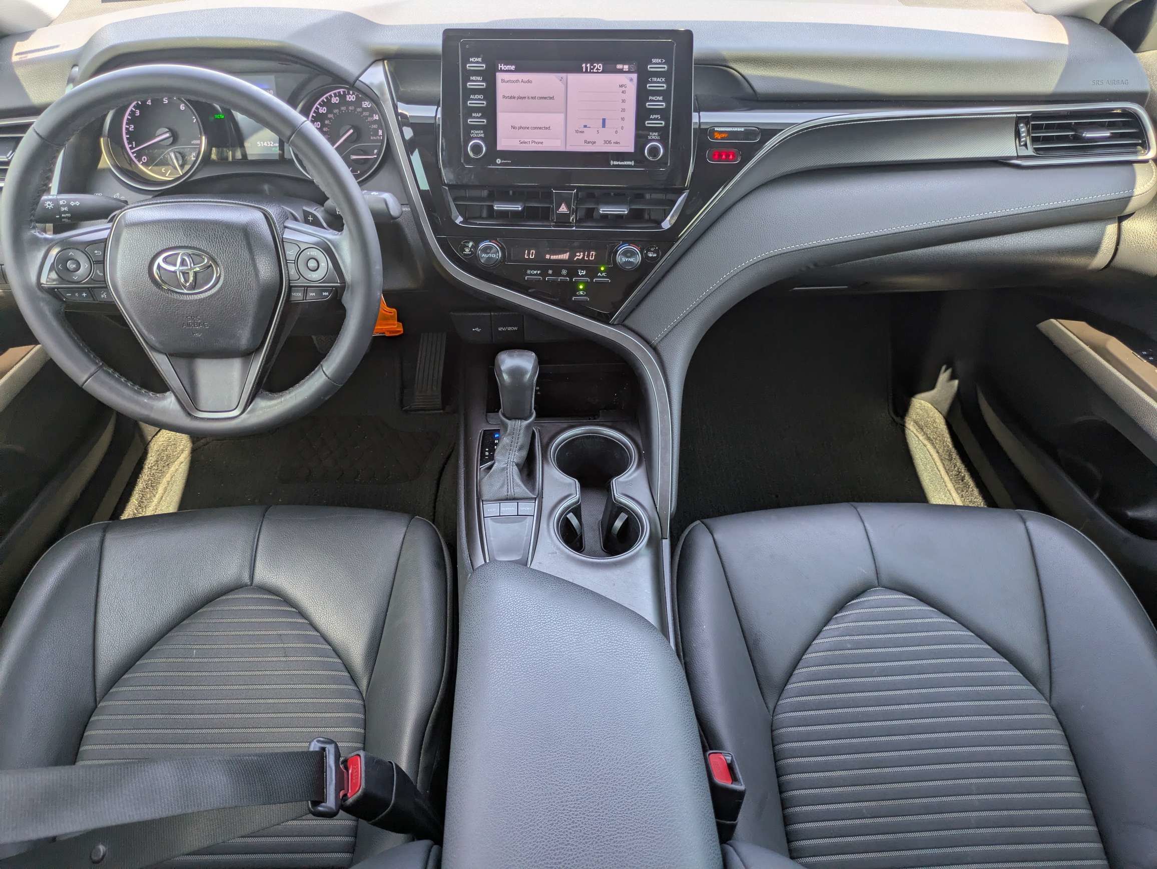 Used 2024 Toyota Camry SE FWD image 9