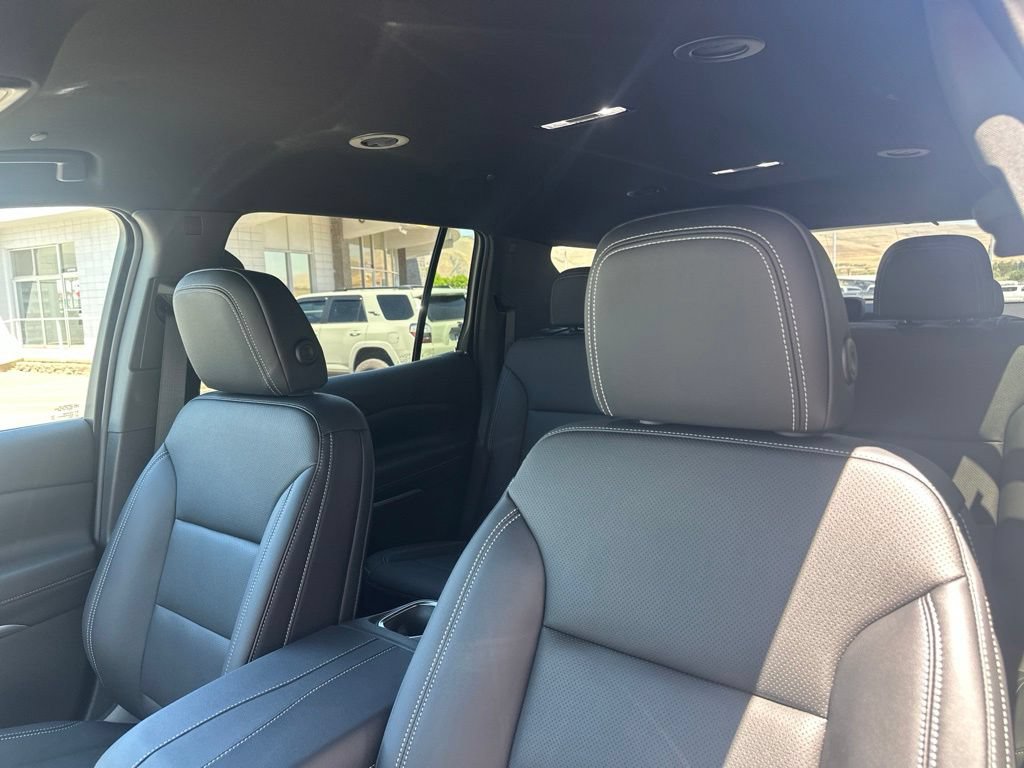 New 2026 Chevrolet Traverse LT w/ LPO, Floor Liner Package AWD/4WD image 15