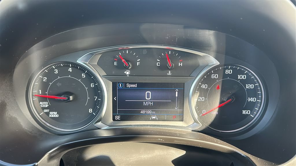 Used 2024 GMC Terrain SLE FWD image 2