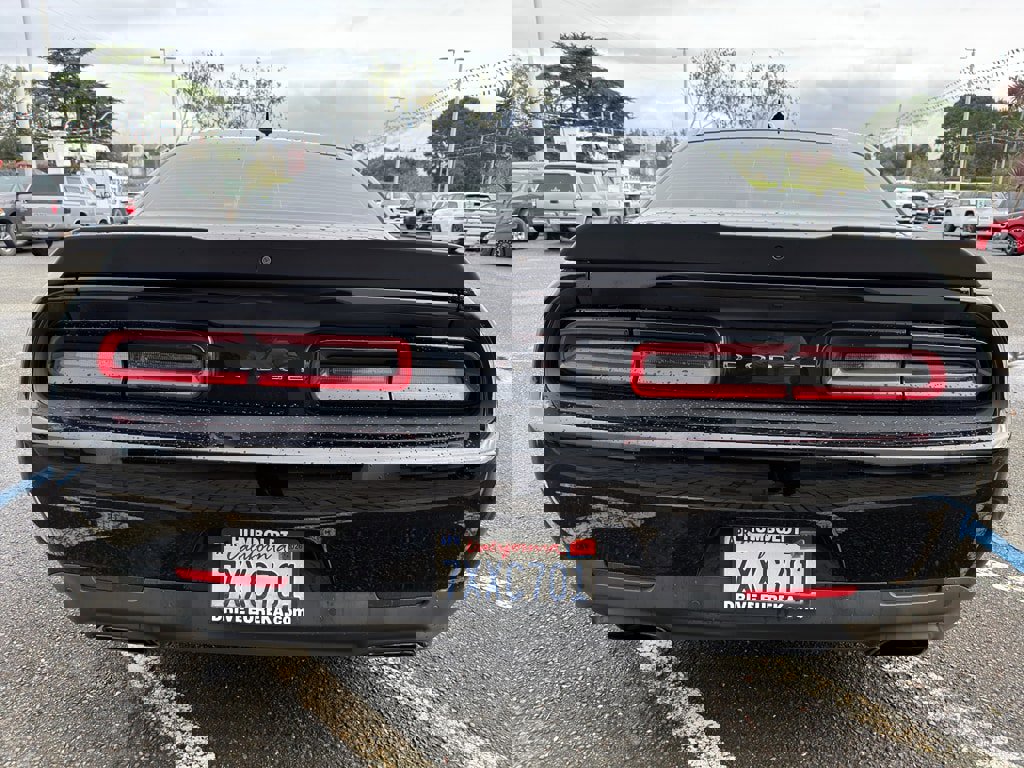 Used 2017 Dodge Challenger R/T Scat Pack w/ Leather Interior Group image 6