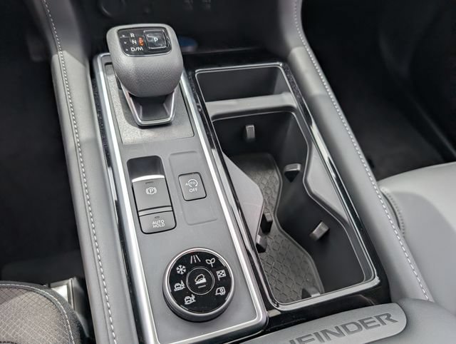 New 2026 Nissan Pathfinder SL w/ SL Premium Package AWD/4WD image 26