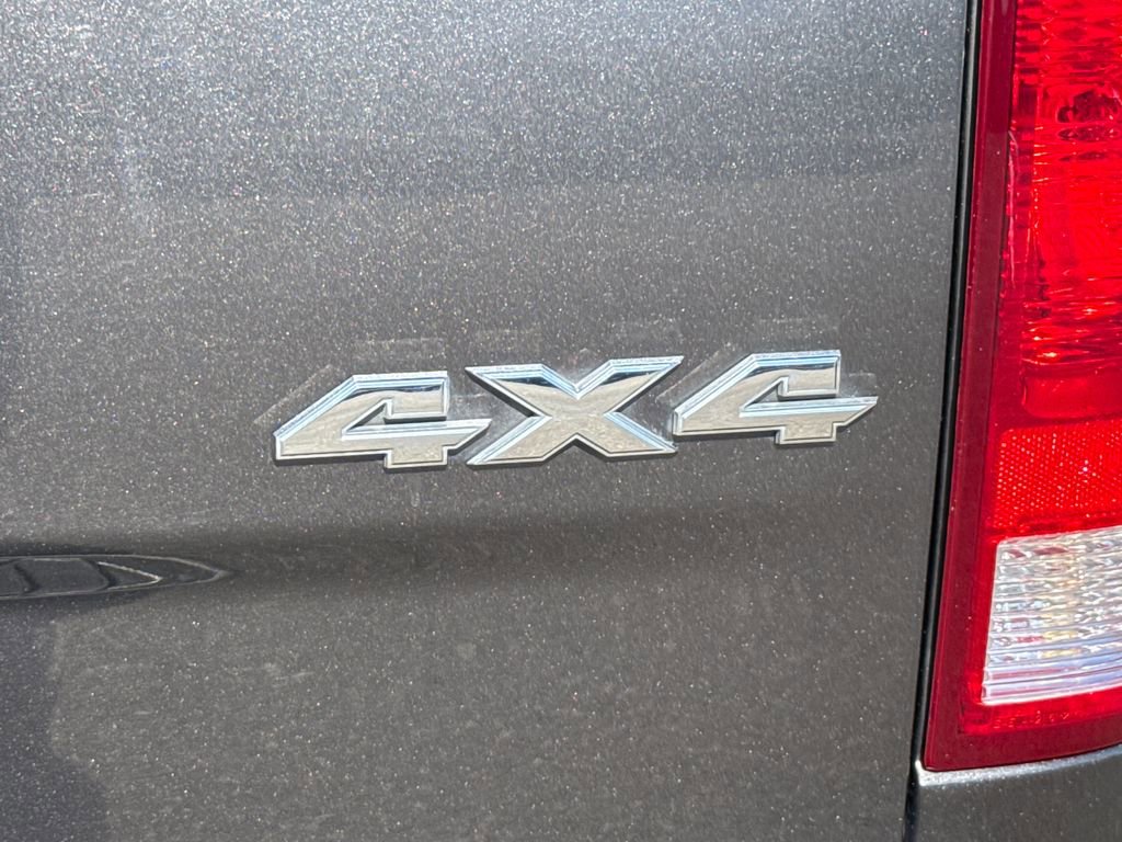 Used 2018 RAM 1500 Express w/ Express Value Package image 11