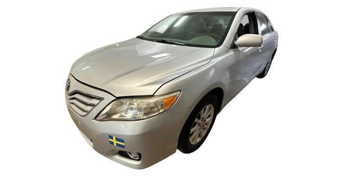 Used 2011 Toyota Camry XLE w/ XLE Extra-Value Pkg #1