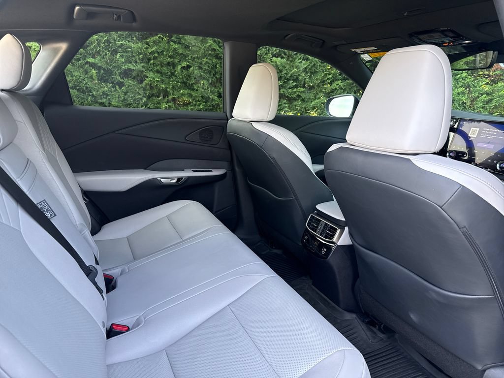 Used 2024 Lexus RX 350 Premium w/ Accessory Package (Z1) AWD/4WD image 13