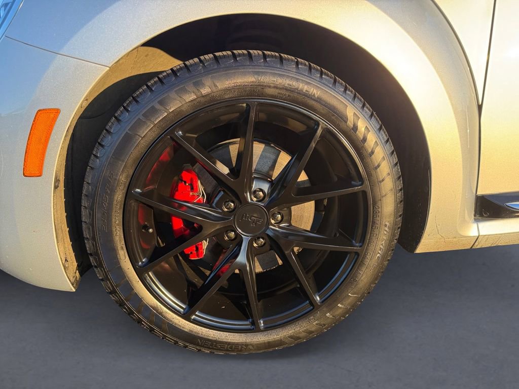 Used 2013 Volkswagen Beetle R-Line image 9