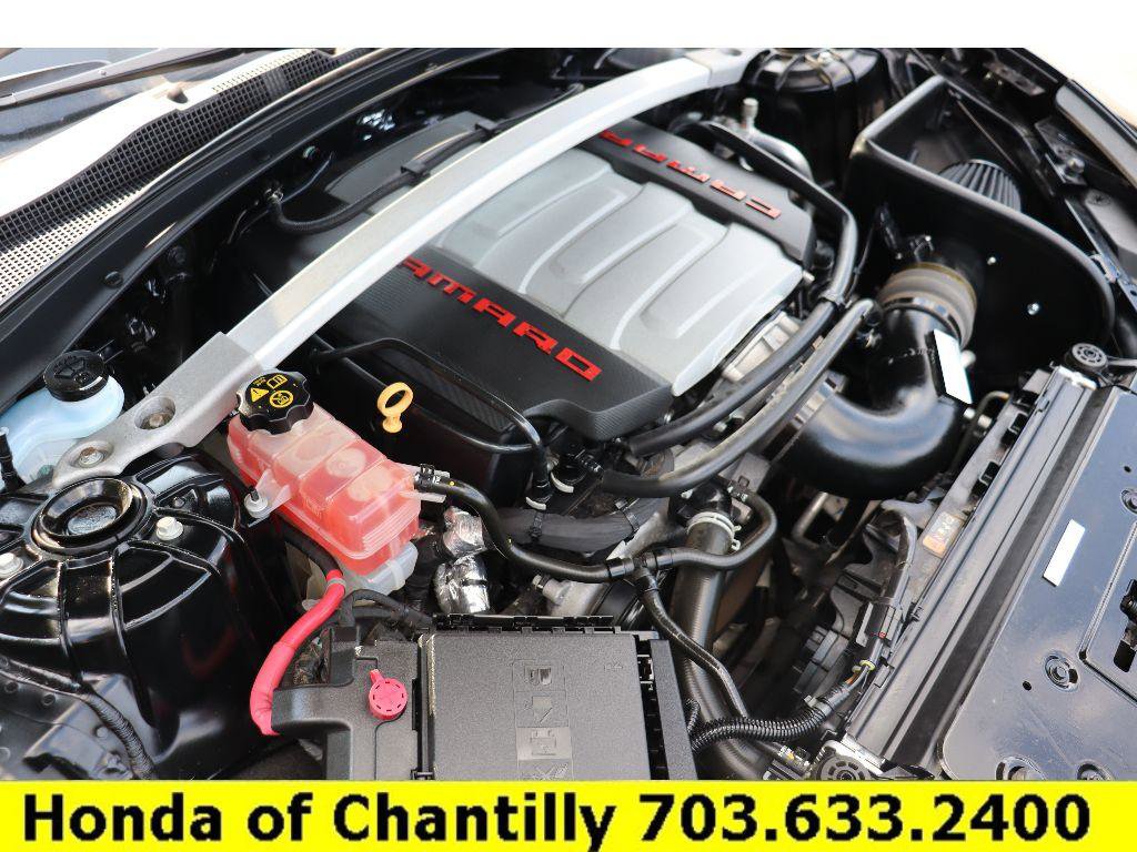 Used 2018 Chevrolet Camaro SS image 30