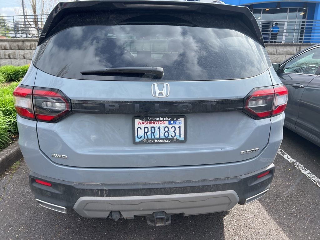 Used 2024 Honda Pilot Touring image 5