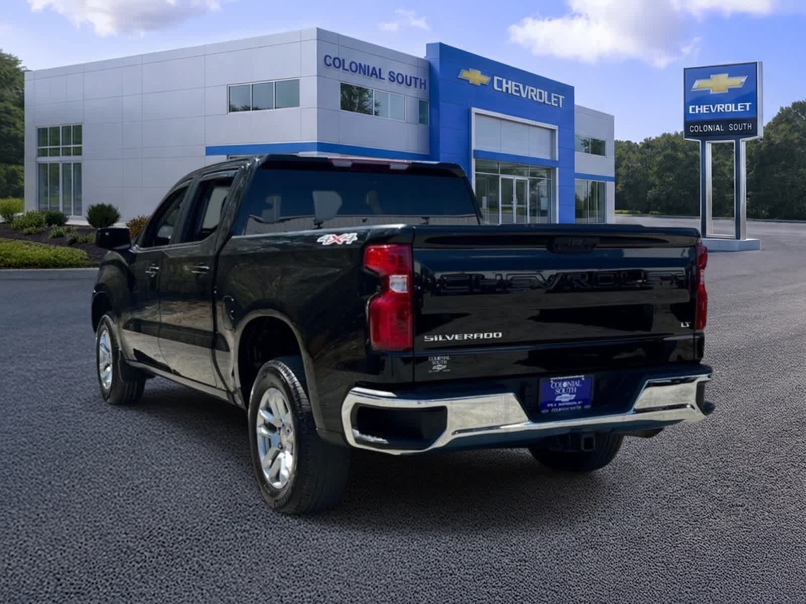 Certified 2023 Chevrolet Silverado 1500 LT AWD/4WD image 4