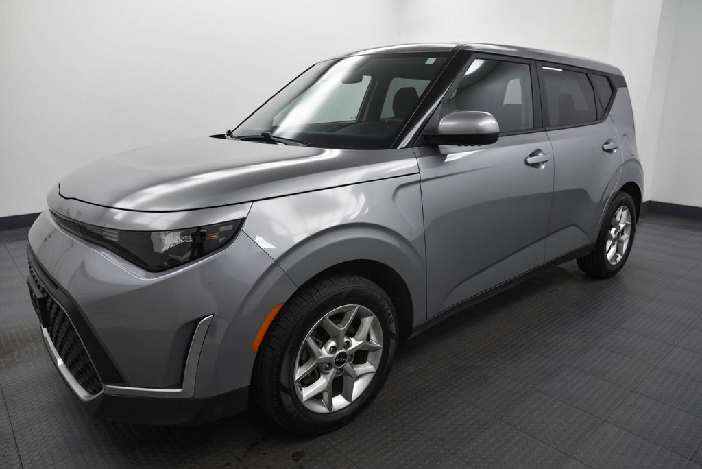 Used 2023 Kia Soul LX w/ Option Group 015 image 3