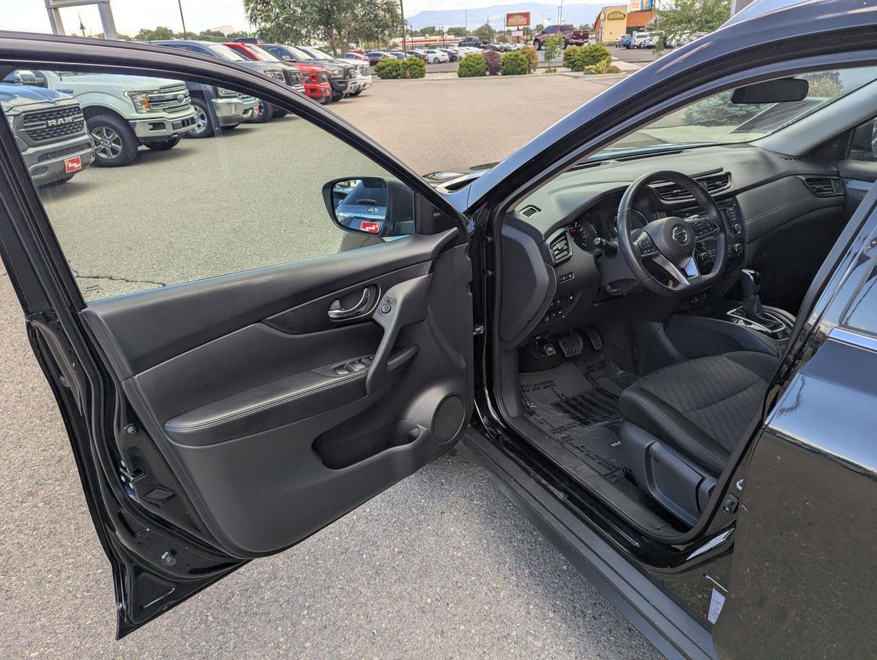 Used 2019 Nissan Rogue S w/ Special Edition Package AWD/4WD image 9