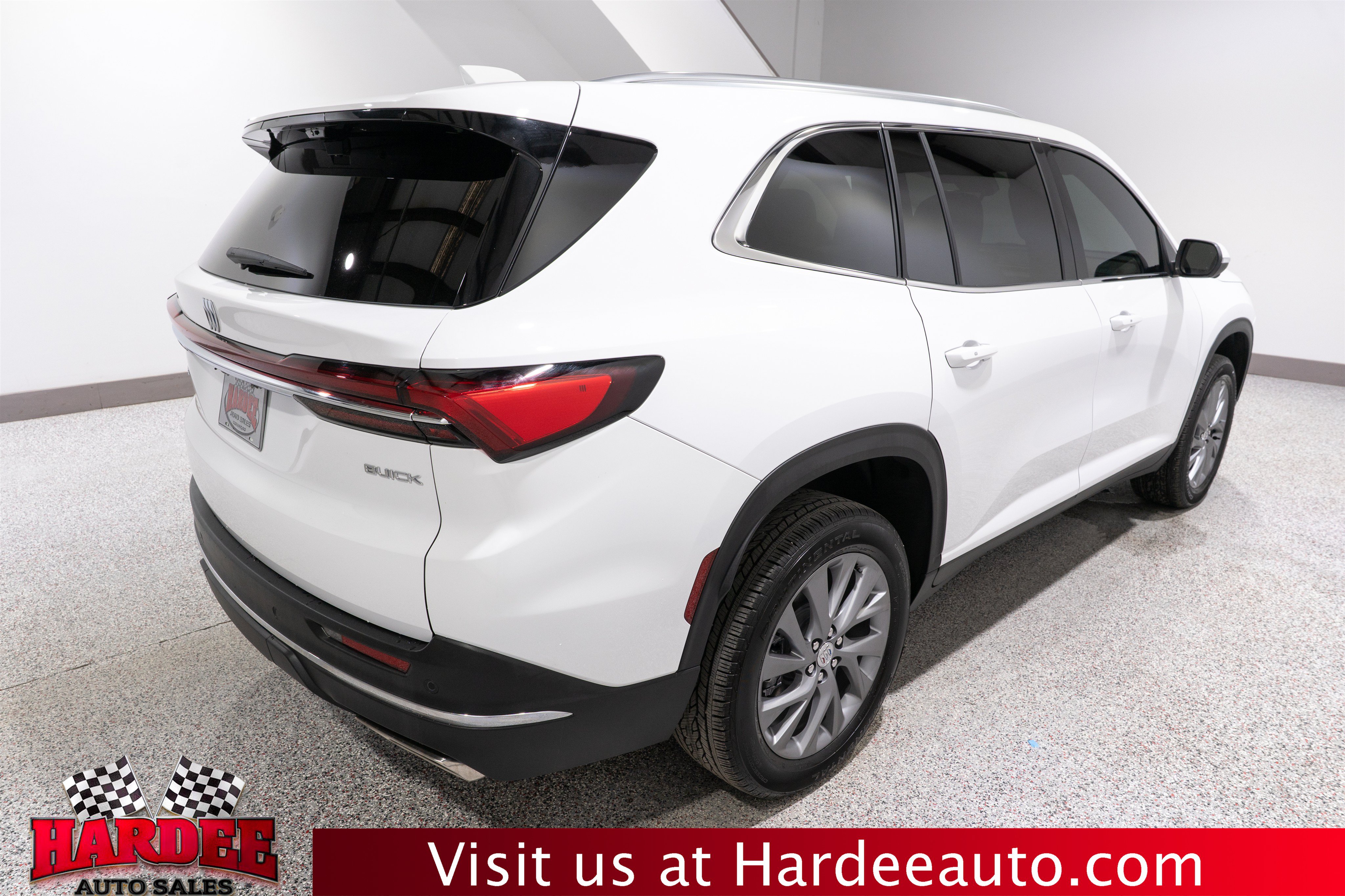 Used 2026 Buick Enclave Preferred w/ Power Package FWD image 5