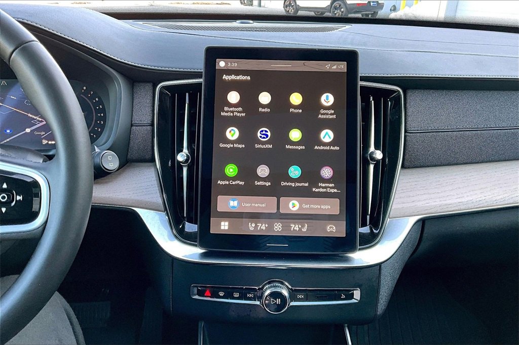 Certified 2026 Volvo XC90 B6 Plus w/ Protection Package Premier image 15