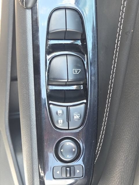 Used 2023 Nissan Altima 2.5 SV w/ SV Premium Package FWD image 17