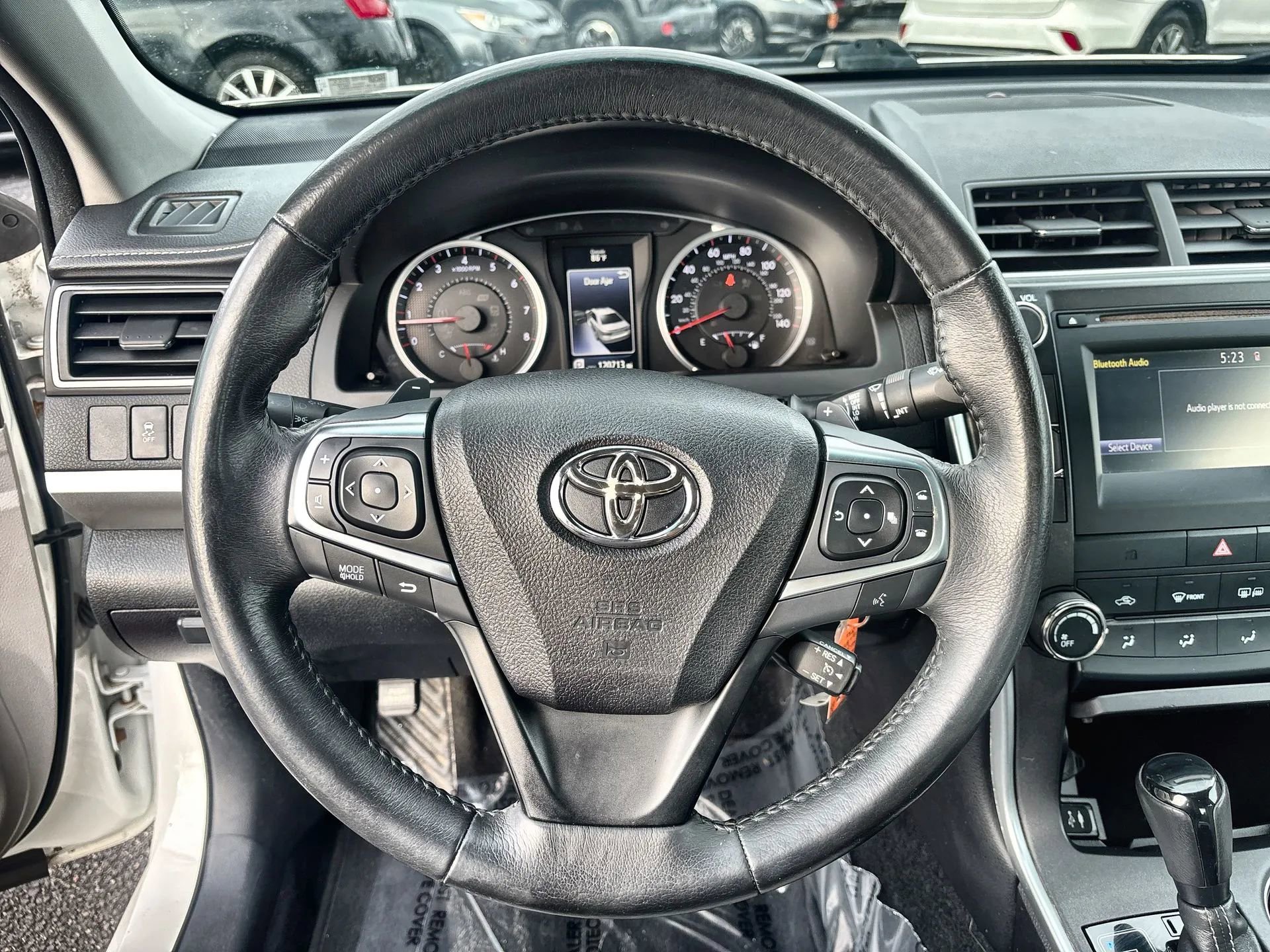 Used 2016 Toyota Camry SE image 11