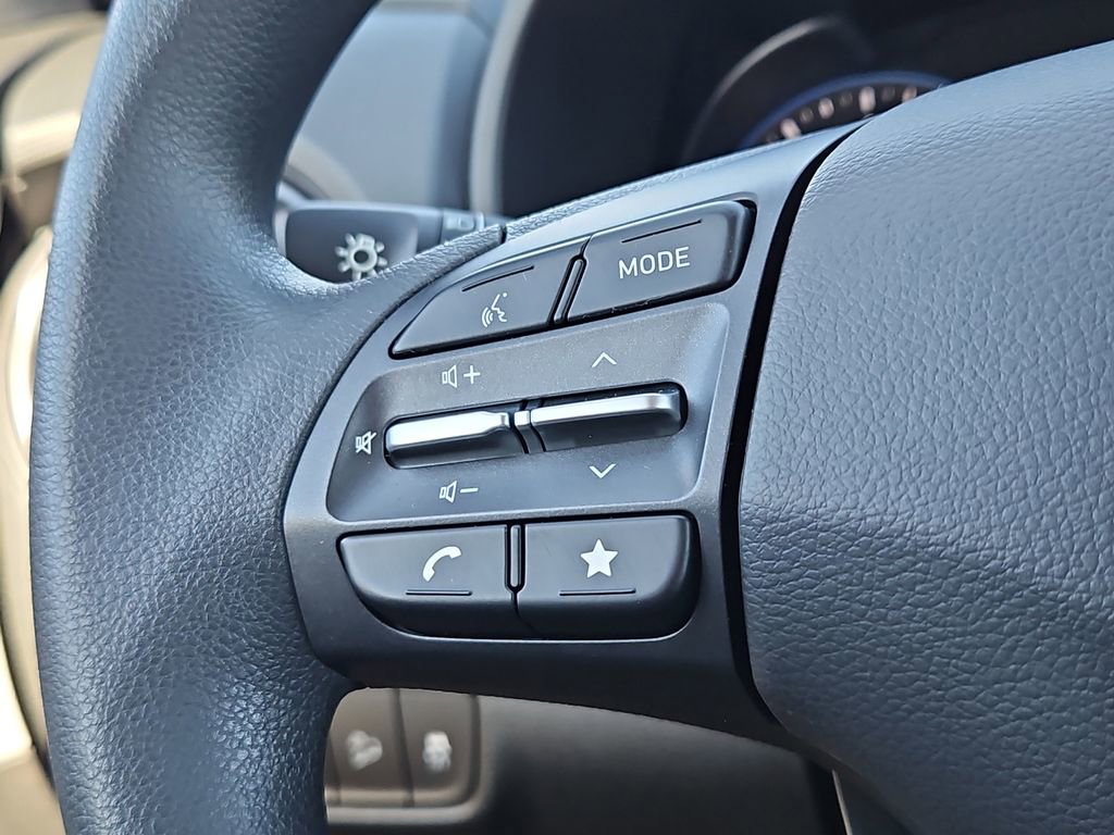 Used 2023 Hyundai Kona SEL image 30