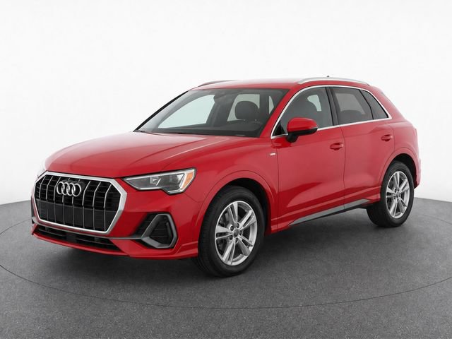 Used 2020 Audi Q3 2.0T Premium w/ Convenience Package AWD/4WD image 2