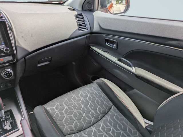 Used 2025 Mitsubishi Outlander Sport LE AWD/4WD image 18