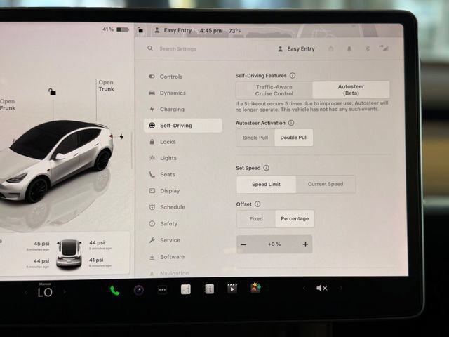 Used 2023 Tesla Model Y Performance AWD/4WD image 28