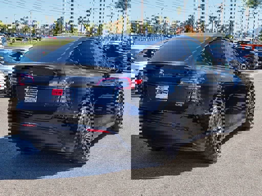 Used 2023 Tesla Model Y Performance image 4