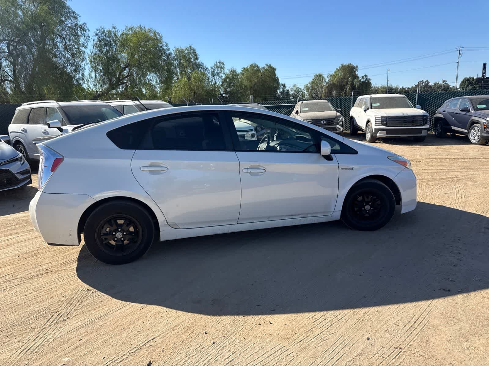 Used 2015 Toyota Prius Two FWD image 4