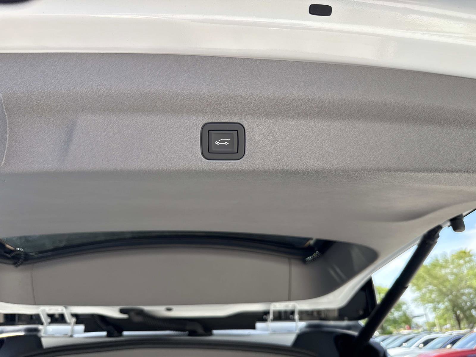 New 2026 Cadillac Escalade IQL Sport 1 w/ LPO, Floor Liner Package AWD/4WD image 12