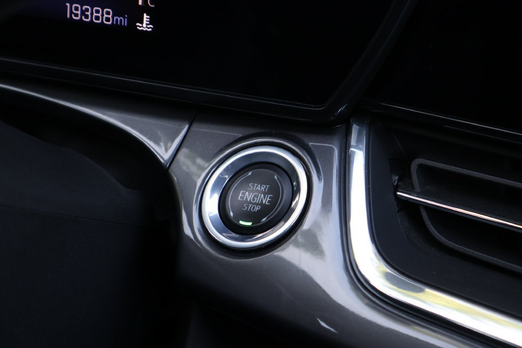 Used 2024 Chevrolet Trax ACTIV w/ Sunroof Package FWD image 28