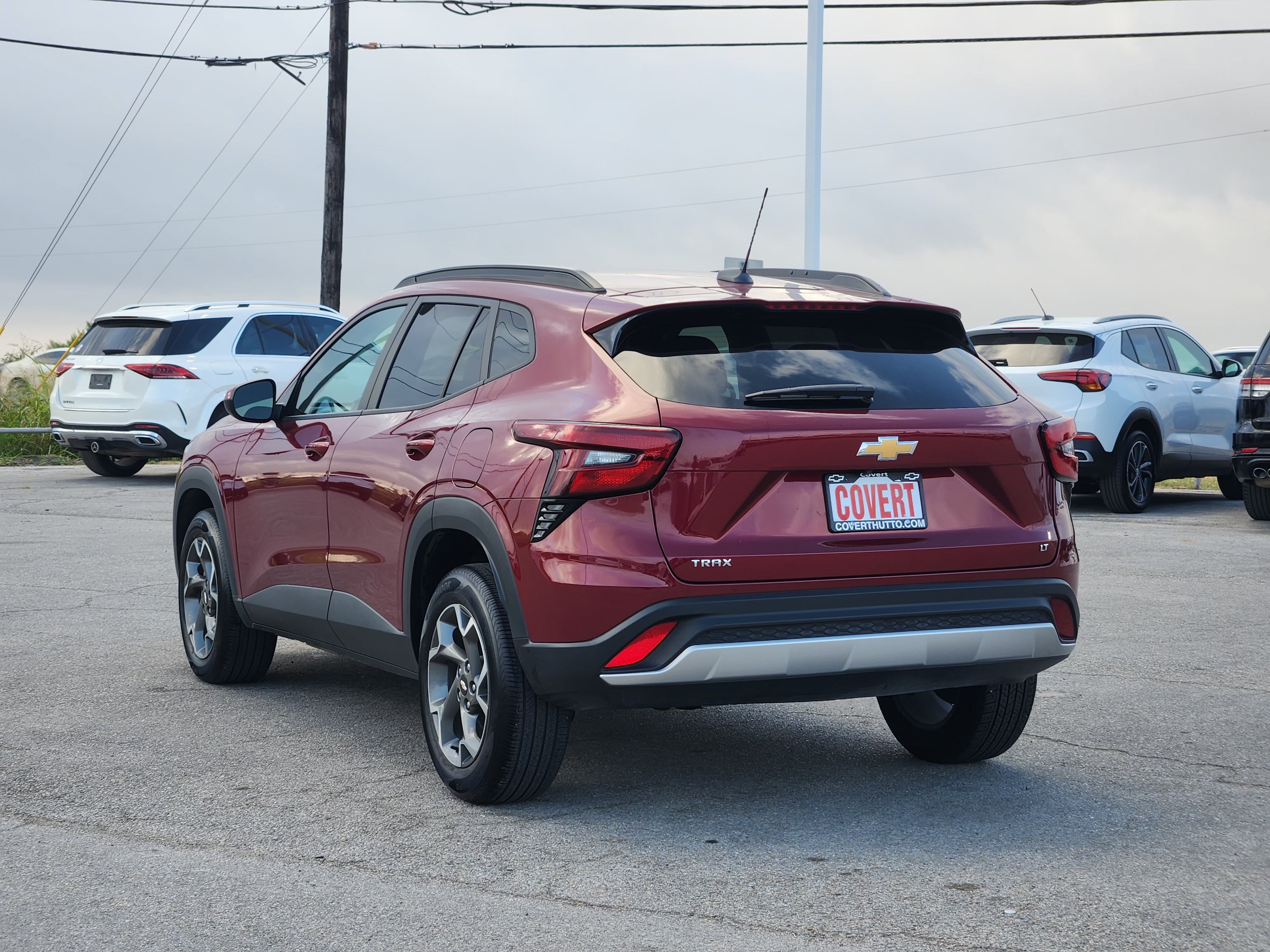 Used 2025 Chevrolet Trax LT FWD image 5