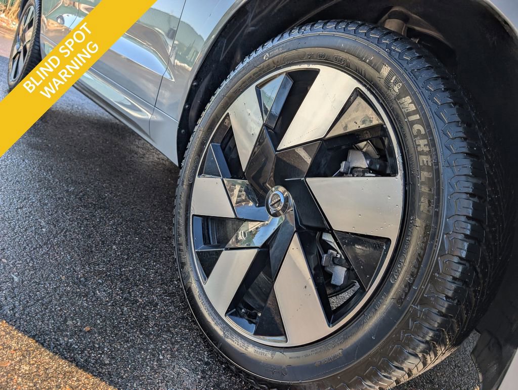 Used 2024 Volvo XC60 T8 Plus w/ Protection Package Premier image 7