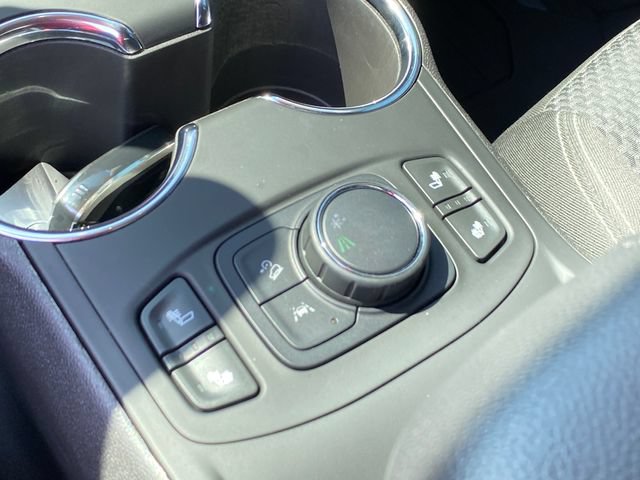 Used 2022 GMC Terrain SLE w/ Driver Convenience Package FWD image 13