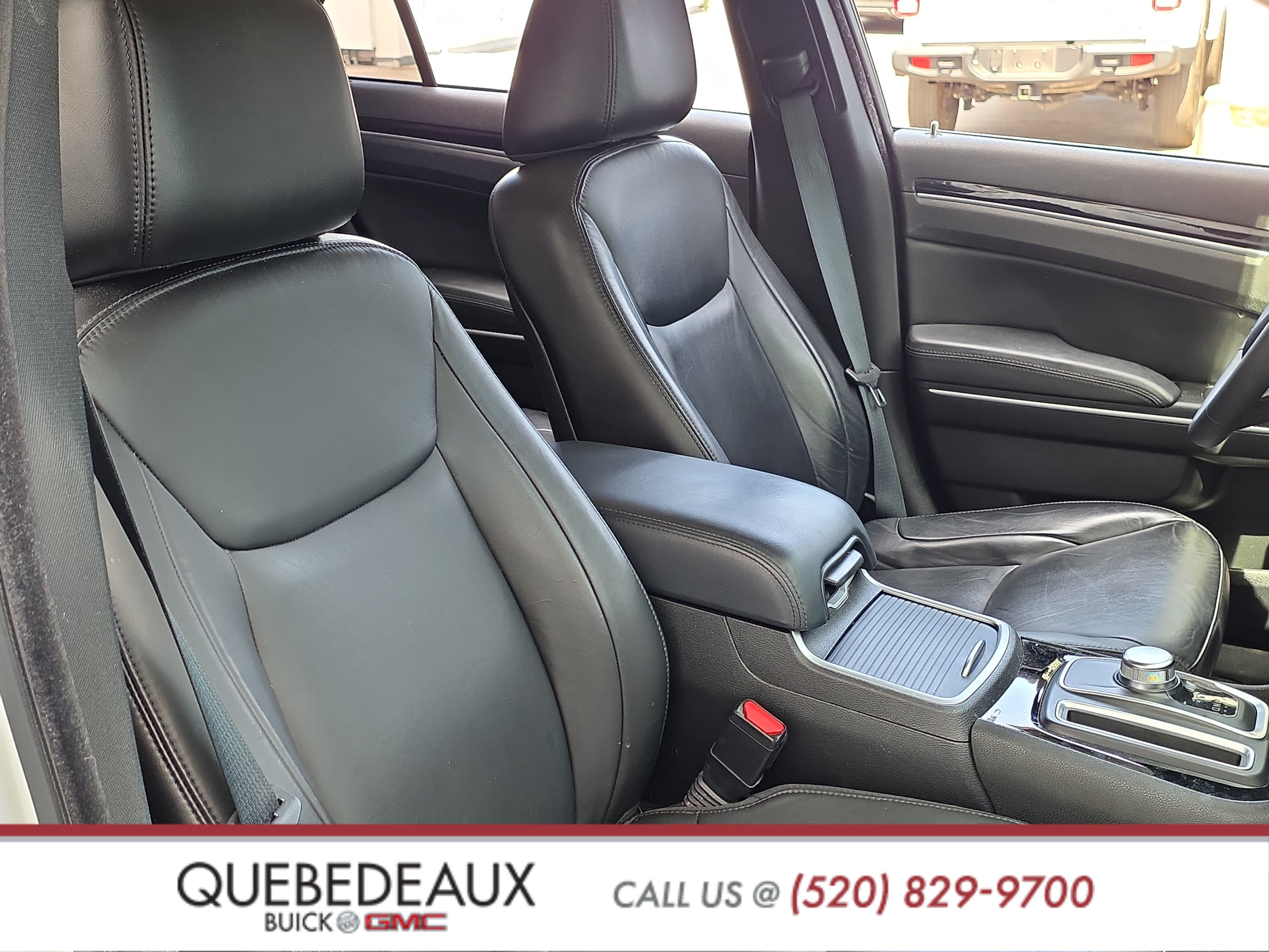 Used 2023 Chrysler 300 Touring L RWD image 22