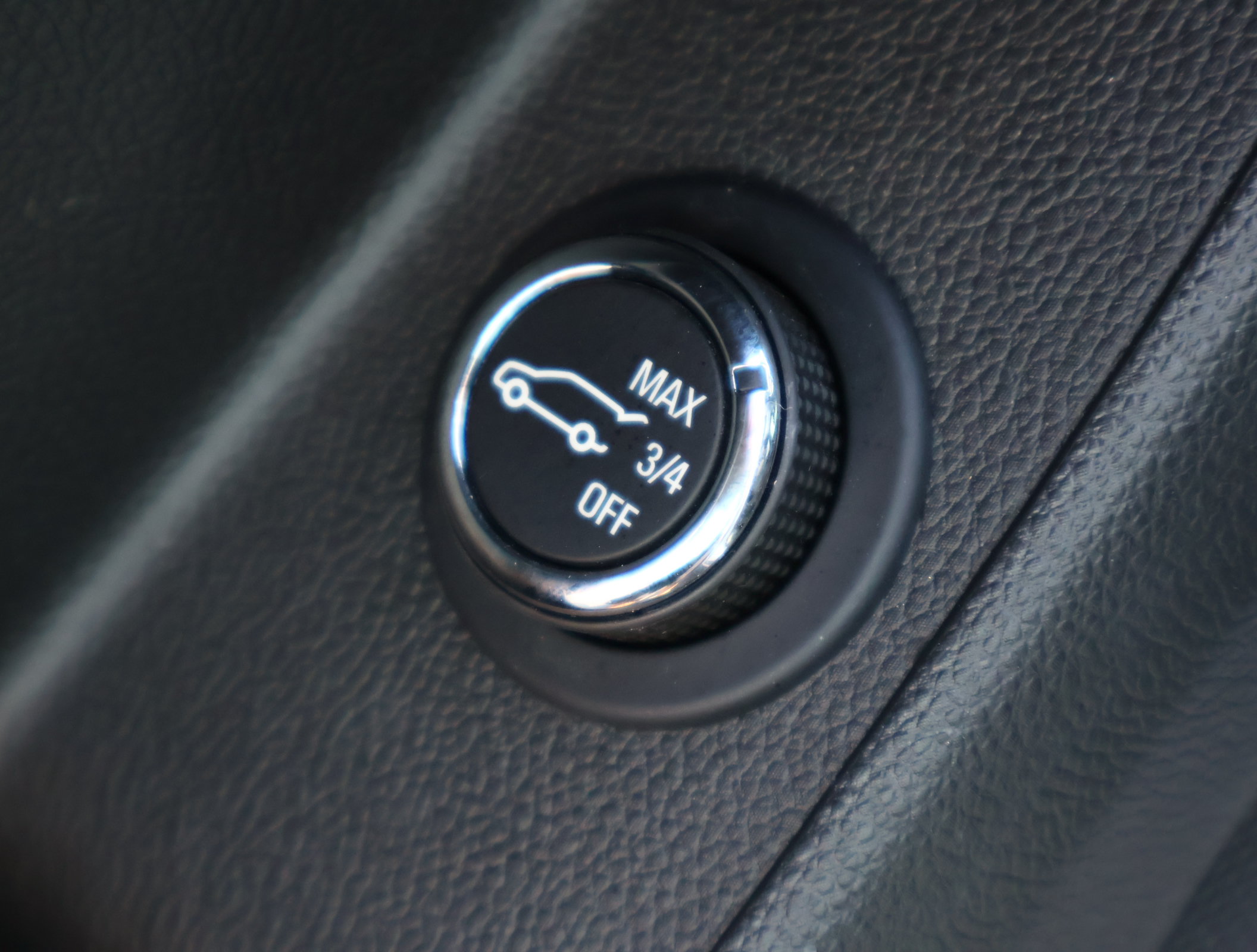 Used 2023 Chevrolet Traverse High Country AWD/4WD image 10