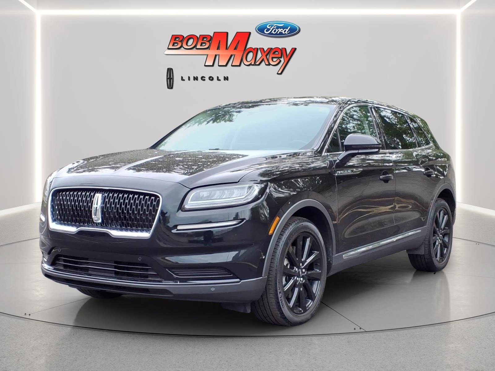 Used 2023 Lincoln Nautilus Reserve w/ Equipment Group 201A AWD/4WD image 1